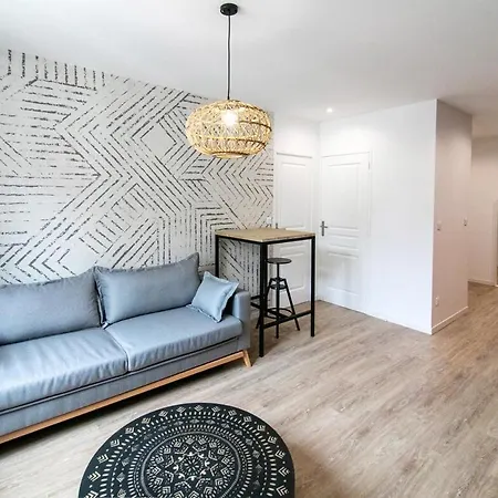 Incredible T2 - La Plaine - Very Well Located Apartment
